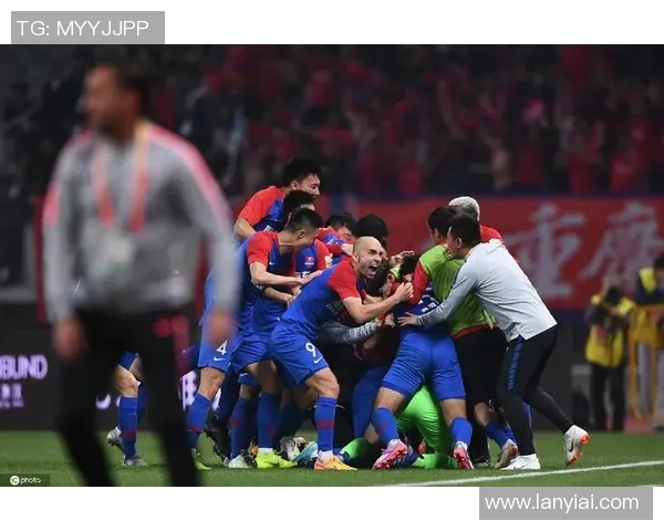 重庆足球队与上海足球队赛后复盘分析意识与战术的深度探讨