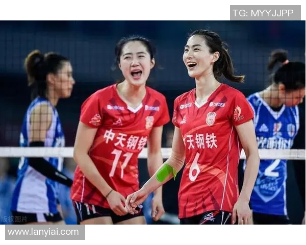 重庆排球队防守策略揭秘：深度解析排球技艺与团队协作