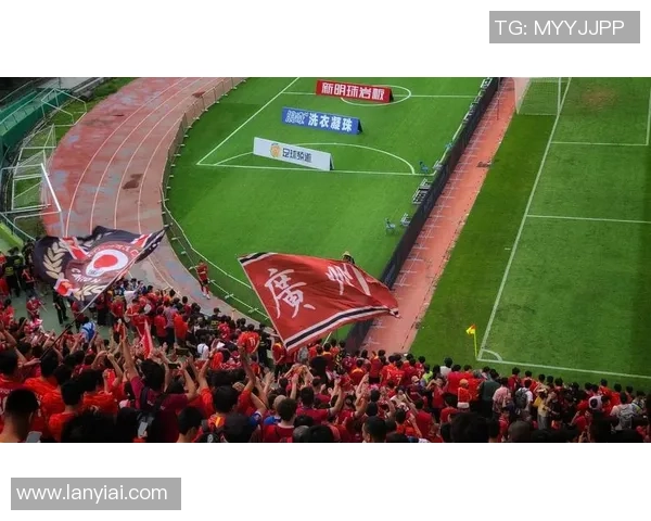 上海足球队团队协作变革引发热议助力球队重塑辉煌未来